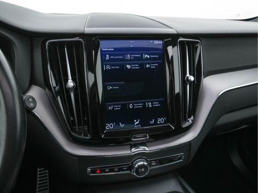 Volvo  XC60 2.0 B5 R-Design Business Pro (INCL-BTW) Aut. *PANO | LEATHER | MEMORY-PACK | HEATED-SPORTSEATS | ... ActivLease financial lease