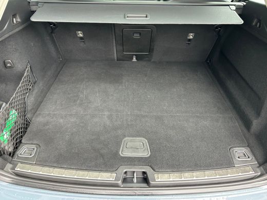 Volvo  XC60 2.0 T6 Plug-in hybrid AWD Ultimate Dark | Pano | HU-Display | Stoel & stuurverwarming | Memory | ... ActivLease financial lease