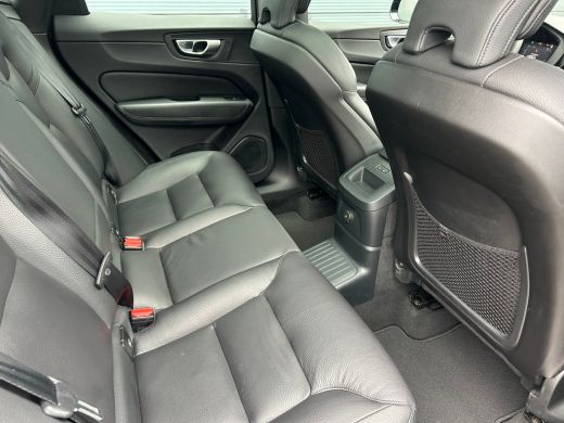 Volvo  XC60 2.0 T6 Plug-in hybrid AWD Ultimate Dark | Pano | HU-Display | Stoel & stuurverwarming | Memory | ... ActivLease financial lease