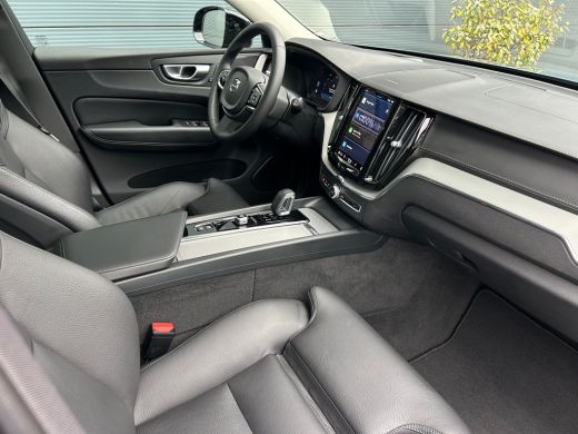 Volvo  XC60 2.0 T6 Plug-in hybrid AWD Ultimate Dark | Pano | HU-Display | Stoel & stuurverwarming | Memory | ... ActivLease financial lease