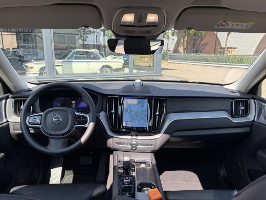 Volvo  XC60 2.0 T8 Plug-in hybrid AWD Ultra Dark T8 12 MND. BOVAG GARANTIE | HEAD UP | PANORAMA DAK | ACHTERU... ActivLease financial lease