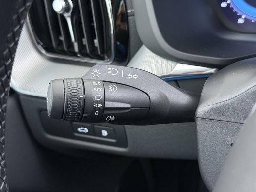 Volvo  XC60 2.0 T8 Plug-in hybrid AWD Ultra Dark VAN:49.900,- VOOR:46.877,- UW HERFSTVOORDEEL:3.023,- T8 12 M... ActivLease financial lease