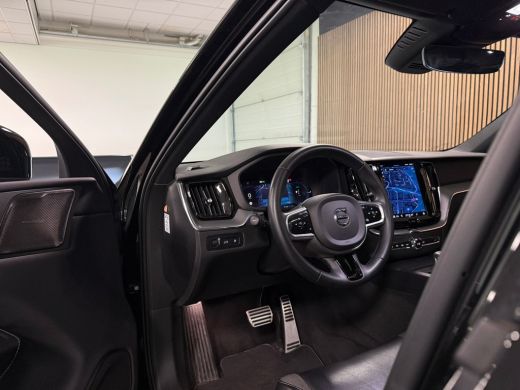 Volvo  XC60 T6 AWD Recharge Plus Dark Long Range | Trekhaak | Harman Kardon | Adaptieve Cruise Control | Stoe... ActivLease financial lease