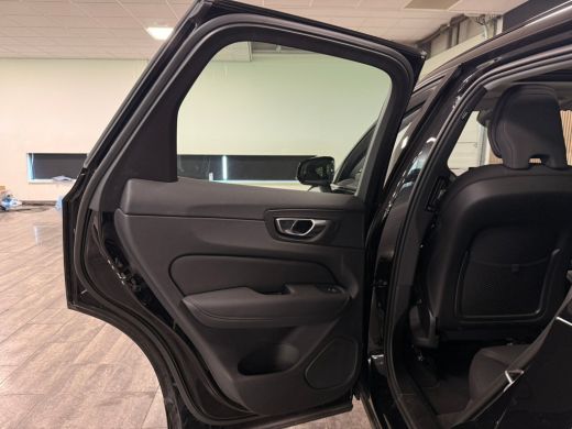 Volvo  XC60 T6 AWD Recharge Ultra Dark | Facelift | Luchtvering | Trekhaak | All Season banden | 360&deg; Camera ... ActivLease financial lease