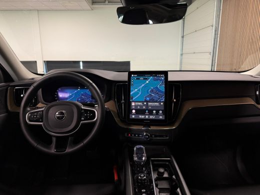 Volvo  XC60 T6 AWD Recharge Ultra Dark | Facelift | Luchtvering | Trekhaak | All Season banden | 360&deg; Camera ... ActivLease financial lease