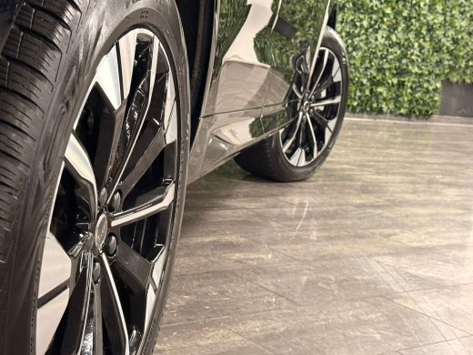 Volvo  XC60 T6 AWD Recharge Ultra Dark | Facelift | Luchtvering | Trekhaak | All Season banden | 360&deg; Camera ... ActivLease financial lease