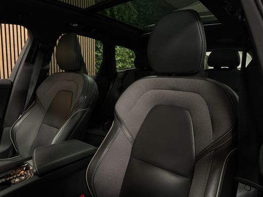 Volvo  XC60 T8 AWD Recharge Ultra Black Edition | Bowers & Wilkins | Luchtvering | Trekhaak | 360&deg; Camera | 4... ActivLease financial lease