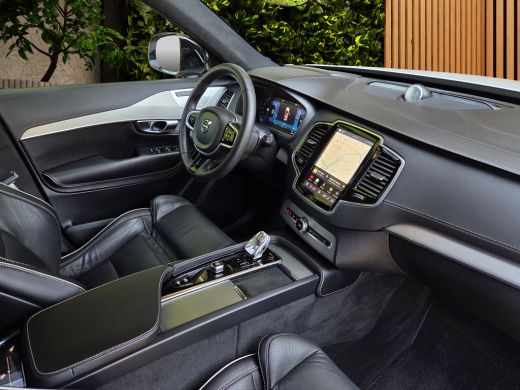 Volvo  XC90 2.0 T8 Recharge AWD Ultimate Dark | Trekhaak | Luchtvering | Bowers&Wilkins | HUD | 360 Cam | Pano ActivLease financial lease