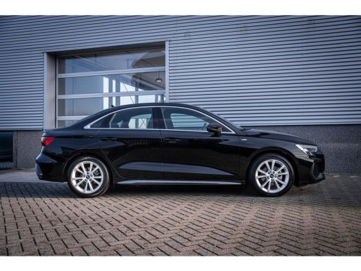 Audi A3 Limousine 30 TFSI S edition | Airco (automatisch) | Apple Carplay/Android Auto|telefoonintegratie... ActivLease financial lease
