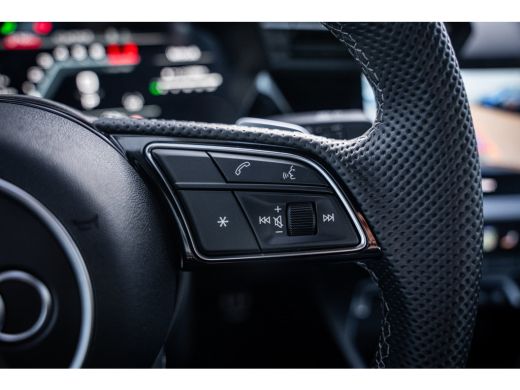 Audi A3 Limousine 30 TFSI S edition | Airco (automatisch) | Apple Carplay/Android Auto|telefoonintegratie... ActivLease financial lease