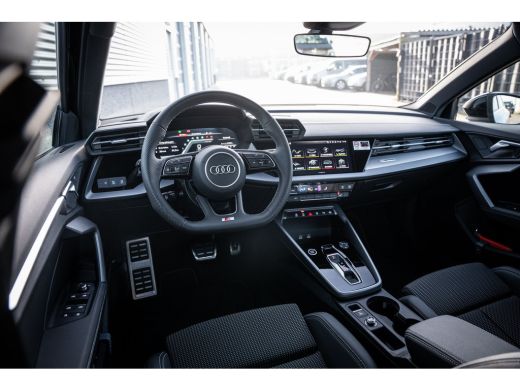 Audi A3 Limousine 30 TFSI S edition | Airco (automatisch) | Apple Carplay/Android Auto|telefoonintegratie... ActivLease financial lease