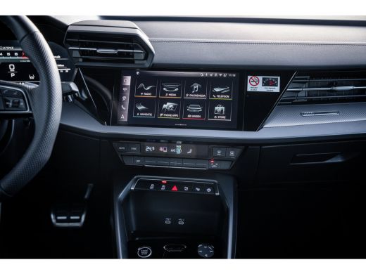 Audi A3 Limousine 30 TFSI S edition | Airco (automatisch) | Apple Carplay/Android Auto|telefoonintegratie... ActivLease financial lease