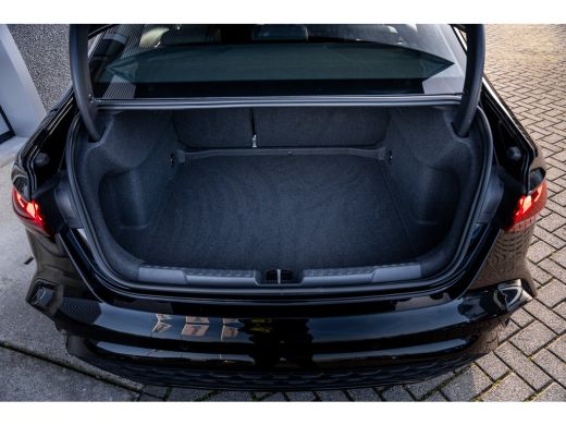 Audi A3 Limousine 30 TFSI S edition | Airco (automatisch) | Apple Carplay/Android Auto|telefoonintegratie... ActivLease financial lease