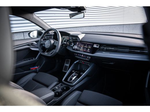 Audi A3 Limousine 30 TFSI S edition | Airco (automatisch) | Apple Carplay/Android Auto|telefoonintegratie... ActivLease financial lease