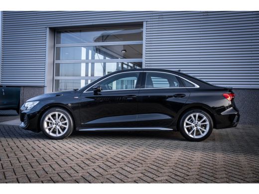 Audi A3 Limousine 30 TFSI S edition | Airco (automatisch) | Apple Carplay/Android Auto|telefoonintegratie... ActivLease financial lease