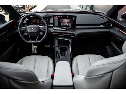 CUPRA Terramar 1.5 TSI e-Hybrid 272pk VZ Performance | Leder | Panoramadak | Trekhaak | 360 Camera | Sennheiser ... ActivLease financial lease
