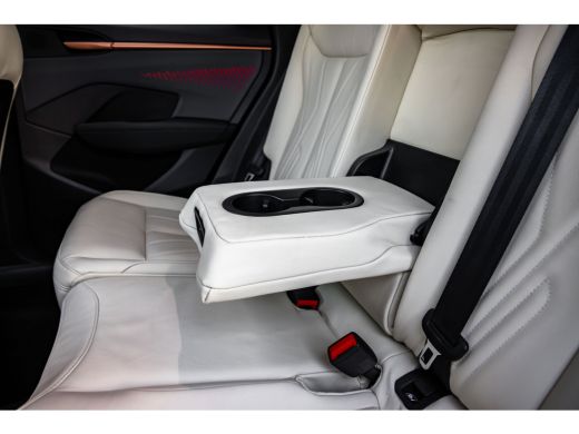 CUPRA Terramar 1.5 TSI e-Hybrid 272pk VZ Performance | Leder | Panoramadak | Trekhaak | 360 Camera | Sennheiser ... ActivLease financial lease