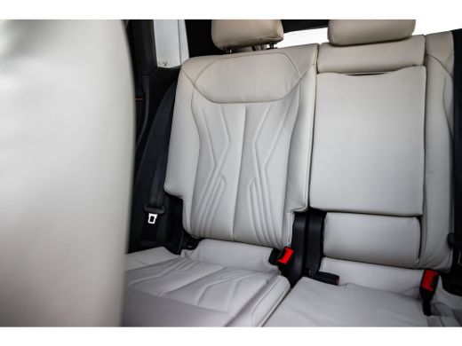 CUPRA Terramar 1.5 TSI e-Hybrid 272pk VZ Performance | Leder | Panoramadak | Trekhaak | 360 Camera | Sennheiser ... ActivLease financial lease