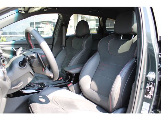Hyundai i30 Wagon 1.5 T-GDi MHEV N Line AUTOMAAT | Afneembare trekhaak | Adaptive cruise control | Sportstoel... ActivLease financial lease