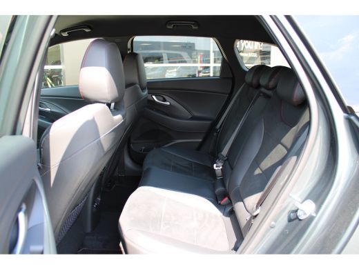 Hyundai i30 Wagon 1.5 T-GDi MHEV N Line AUTOMAAT | Afneembare trekhaak | Adaptive cruise control | Sportstoel... ActivLease financial lease