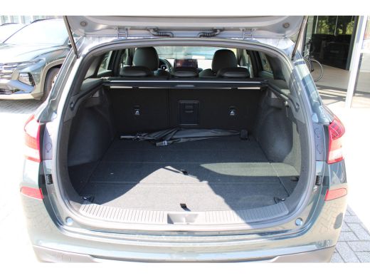 Hyundai i30 Wagon 1.5 T-GDi MHEV N Line AUTOMAAT | Afneembare trekhaak | Adaptive cruise control | Sportstoel... ActivLease financial lease