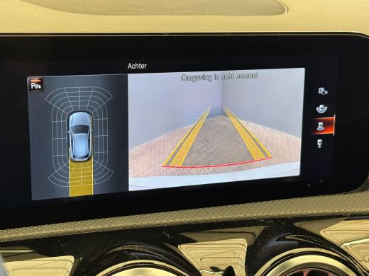 Mercedes-Benz A-Klasse 180 Luxury Line Panorama Dak | Alcantara Bekleding | LED | Widescreen | Camera | Navigatie | Park... ActivLease financial lease