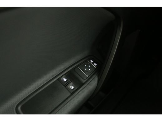 Mercedes-Benz eCitan 112 Pro 51 kWh 122PK | Snelladen | SOH 98% | Camera | Clima | LED | Navi | Parkeersens. ActivLease financial lease