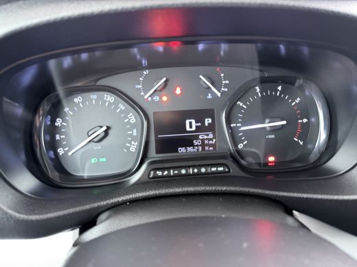 Opel Vivaro 2.0 Diesel 180pk Automaat L3 DC | Bumpers in carrosseriekleur | Cruise control | LED dagrijverlic... ActivLease financial lease