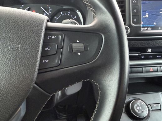 Opel Vivaro 2.0 Diesel 180pk Automaat L3 DC | Bumpers in carrosseriekleur | Cruise control | LED dagrijverlic... ActivLease financial lease