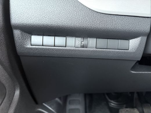 Opel Vivaro 2.0 Diesel 180pk Automaat L3 DC | Bumpers in carrosseriekleur | Cruise control | LED dagrijverlic... ActivLease financial lease
