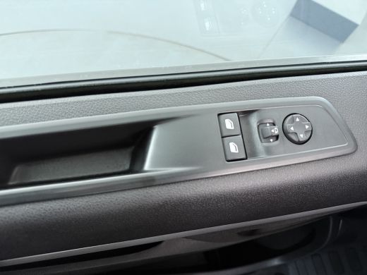 Opel Vivaro 2.0 Diesel 180pk Automaat L3 DC | Bumpers in carrosseriekleur | Cruise control | LED dagrijverlic... ActivLease financial lease