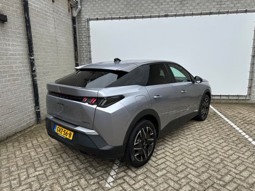 Peugeot 3008 1.2 Hybrid 136 Allure | Adapt. Cruise | Navigatie | Camera | Climate Control | Achterbank in dele... ActivLease financial lease