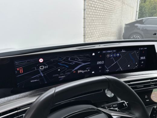 Peugeot 3008 1.2 Hybrid 136 Allure | Adapt. Cruise | Navigatie | Camera | Climate Control | Achterbank in dele... ActivLease financial lease