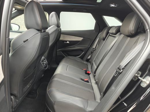 Peugeot 3008 1.6 HYbrid4 300 GT | Navigatie | Panoramadak | Camera | Adapt. Cruise | Achterbank in delen neerk... ActivLease financial lease