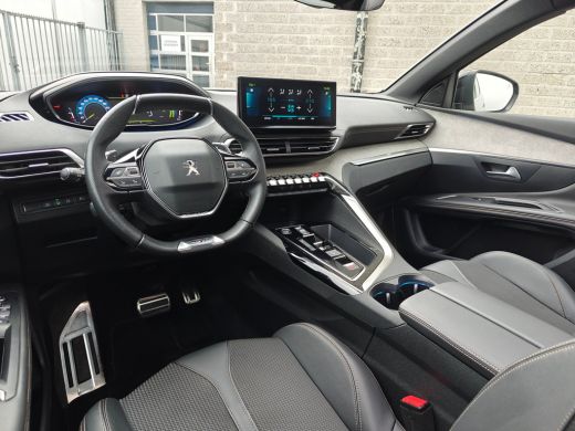 Peugeot 3008 1.6 HYbrid4 300 GT | Navigatie | Panoramadak | Camera | Adapt. Cruise | Achterbank in delen neerk... ActivLease financial lease