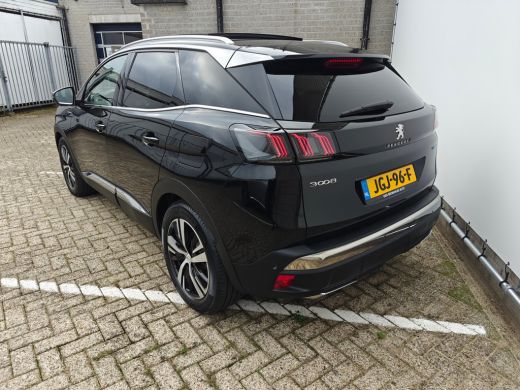 Peugeot 3008 1.6 HYbrid4 300 GT | Navigatie | Panoramadak | Camera | Adapt. Cruise | Achterbank in delen neerk... ActivLease financial lease