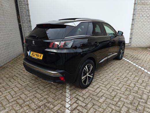 Peugeot 3008 1.6 HYbrid4 300 GT | Navigatie | Panoramadak | Camera | Adapt. Cruise | Achterbank in delen neerk... ActivLease financial lease
