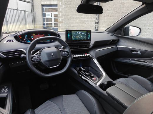 Peugeot 3008 1.6 plug-in Hybrid 195 Allure | Navigatie | Adapt. Cruise | Climate Control | Camera | 19'' L.M. ... ActivLease financial lease
