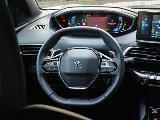 Peugeot 3008 1.6 plug-in Hybrid 195 Allure | Navigatie | Adapt. Cruise | Climate Control | Camera | 19'' L.M. ... ActivLease financial lease