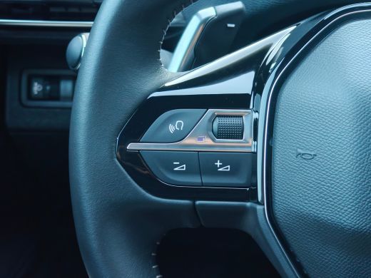 Peugeot 3008 1.6 plug-in Hybrid 195 Allure | Navigatie | Adapt. Cruise | Climate Control | Camera | 19'' L.M. ... ActivLease financial lease