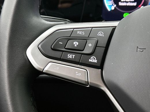 Volkswagen Golf 1.5 eTSI Black Line CAMERA | IQ Light + Grill | VIRTUAL ActivLease financial lease