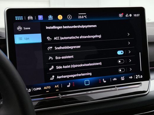 Volkswagen Golf 1.5 eTSI Black Line CAMERA | IQ Light + Grill | VIRTUAL ActivLease financial lease