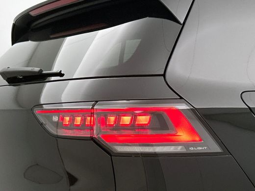 Volkswagen Golf 1.5 eTSI Black Line CAMERA | IQ Light + Grill | VIRTUAL ActivLease financial lease