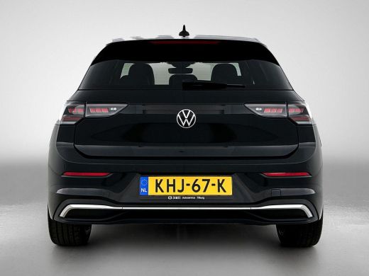 Volkswagen Golf 1.5 eTSI Black Line CAMERA | IQ Light + Grill | VIRTUAL ActivLease financial lease