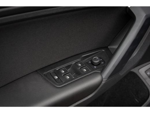 Volkswagen Tiguan 1.4 TSI eHybrid Elegance PHEV | IQ.Light | Stoel+stuur verwarming | Adap cruise | Navi | Apple Ca... ActivLease financial lease