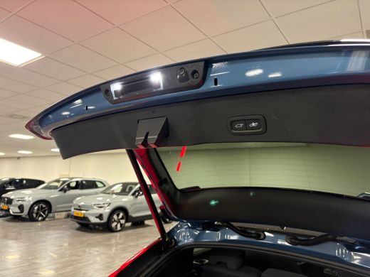 Volvo  C40 Recharge Extended Range Plus 82 kWh | Trekhaak | All Season banden | Adaptieve Cruise Control | S... ActivLease financial lease