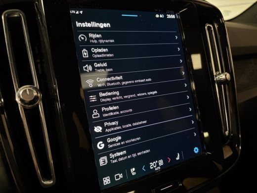 Volvo  C40 Recharge Extended Range Plus 82 kWh | Trekhaak | All Season banden | Adaptieve Cruise Control | S... ActivLease financial lease