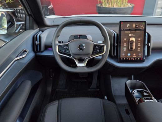 Volvo  EX30 Cross Country Twin Motor Performance Ultra 69 kWh | Full Option! | Pilot Assist | Panoramadak | 3... ActivLease financial lease