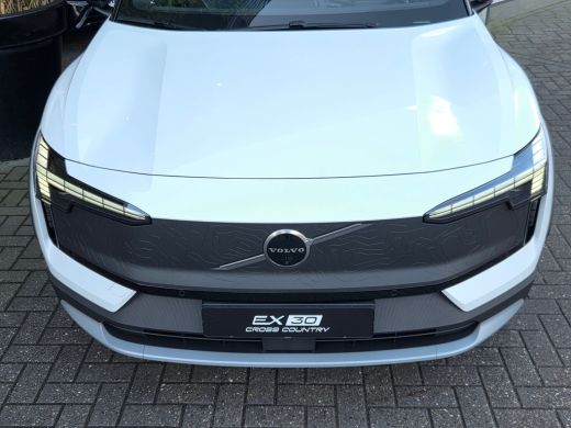 Volvo  EX30 Cross Country Twin Motor Performance Ultra 69 kWh | Full Option! | Pilot Assist | Panoramadak | 3... ActivLease financial lease