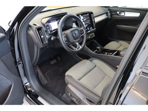 Volvo  XC40 T4 211PK Plus Dark | HK Audio | Memory | Getint Glas | Cruise Control | Stoel&Stuur Verw. ActivLease financial lease